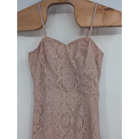 Dress the Population Dresses & Skirts - Dress the Population NWT Women's Medium Pink Leanne Lace‎ Mini Dress
